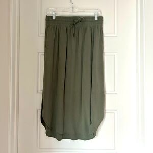 Olive green midi skirt, sz S (fits like 4/6)